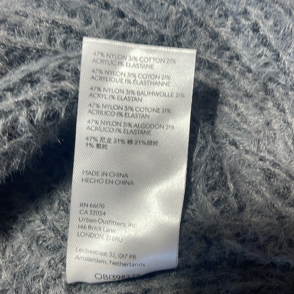 Urban Outfitters - fuzzy gray cross front cane sweater -size  M - Picture 5 of 5